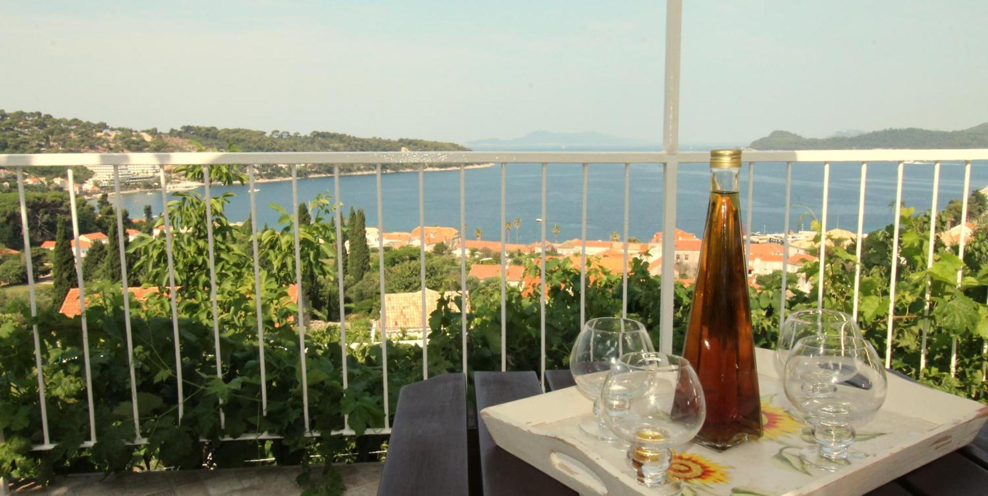 Apartments Cervelin Lopud Екстериор снимка