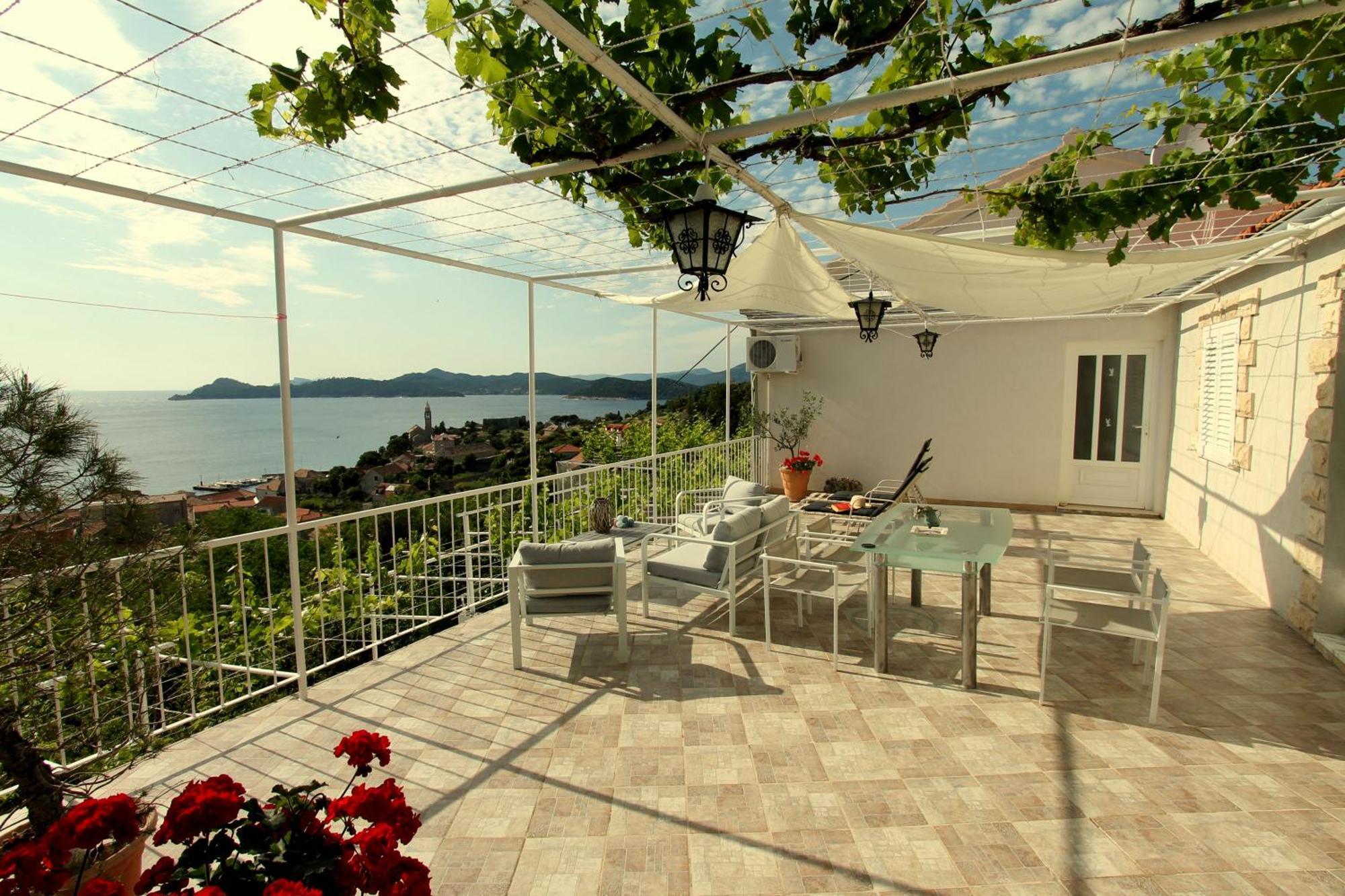 Apartments Cervelin Lopud Екстериор снимка