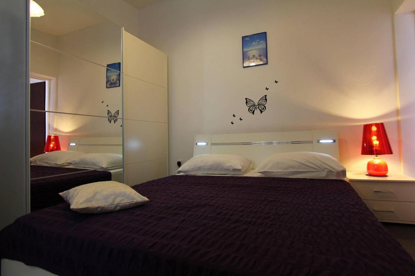 Apartments Cervelin Lopud Екстериор снимка